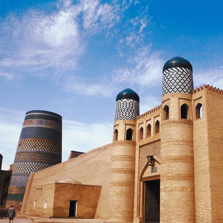 טיול לאוזבקיסטן - 10 ימים - אל ערי המסחר העתיקות טיול לאוזבקיסטן - 10 ימים - אל ערי המסחר העתיקות