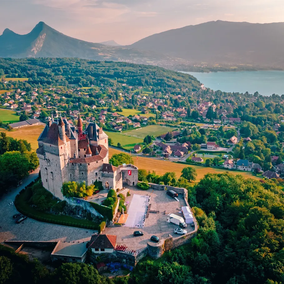 טיול לצרפת - 7 ימים - מבורגונדי לאלפים הצרפתיים, בטיסות אל על טיול לצרפת - 7 ימים - מבורגונדי לאלפים הצרפתיים, בטיסות אל על